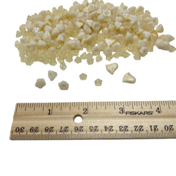 280+ Czech Flowers Glass Bead Mix Cream Jewelry Making Supplies - Picture 5 of 9